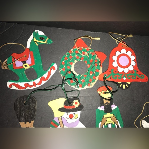 12 Vintage Flat Wooden Christmas Ornaments Hand Painted Double Sided - Picture 4 of 11